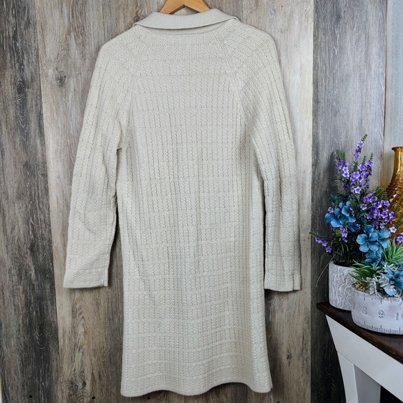 Vintage Dillard's Grandma Beige Long Cardigan - Picture 2 of 6